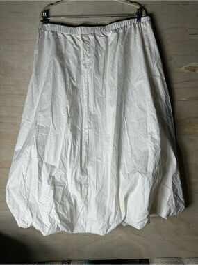 Women's White Bubble Hem elastic Waistband Skirt